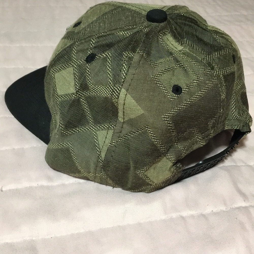 Hat - Picture 4 of 4